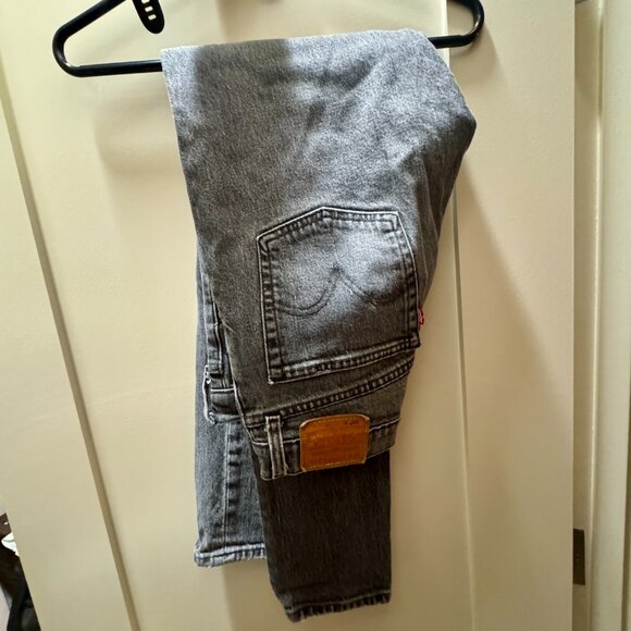 Levi’s Premium 501 Skinny Jeans in Coal Black - Picture 10 of 11